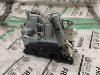 bontott AUDI A5 Bal hátsó Ajtózár