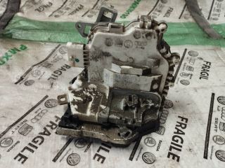 bontott AUDI A5 Bal hátsó Ajtózár