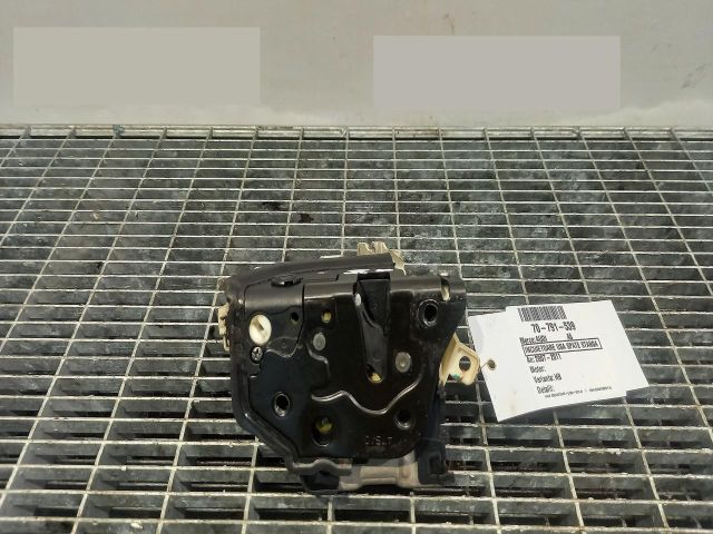 bontott AUDI A5 Bal hátsó Ajtózár