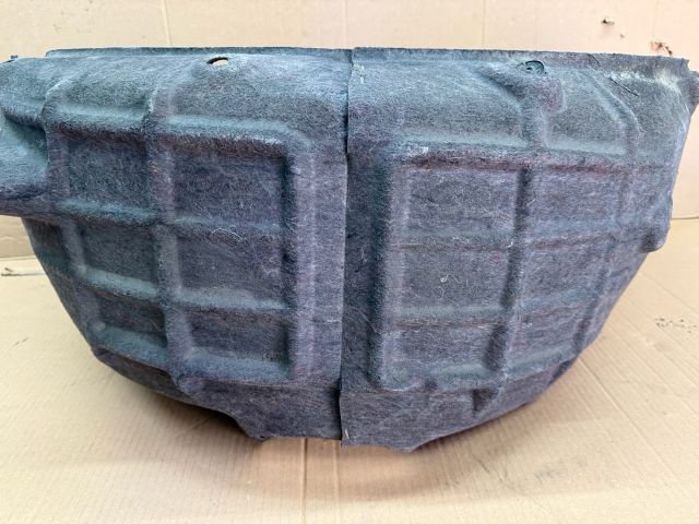 bontott AUDI A5 Bal hátsó Dobbetét (Kerékjárati, Műanyag)