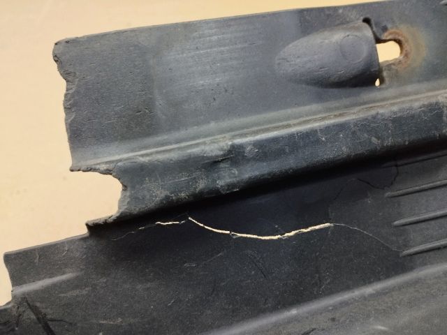 bontott AUDI A5 Bal hátsó Fenéklemez