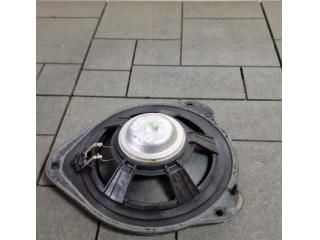 bontott AUDI A5 Bal hátsó Hangszóró