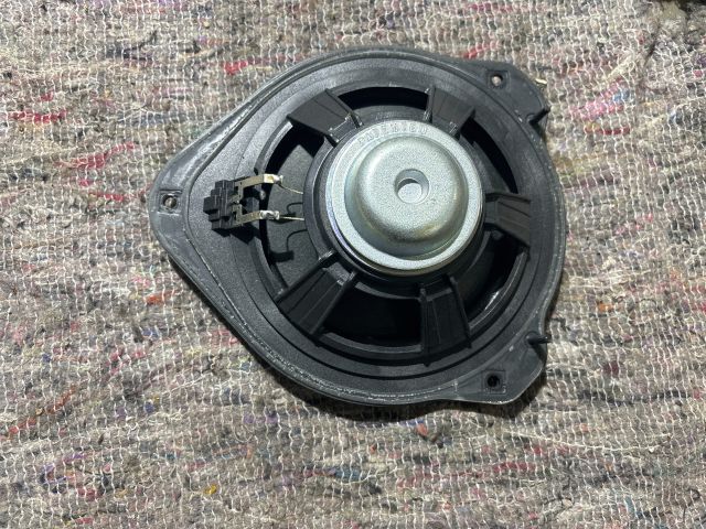 bontott AUDI A5 Bal hátsó Hangszóró