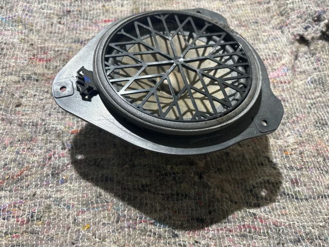 bontott AUDI A5 Bal hátsó Hangszóró