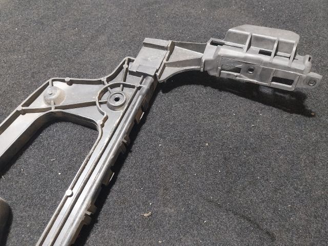 bontott AUDI A5 Bal hátsó Oldal Lökhárító Tartó (Műanyag)