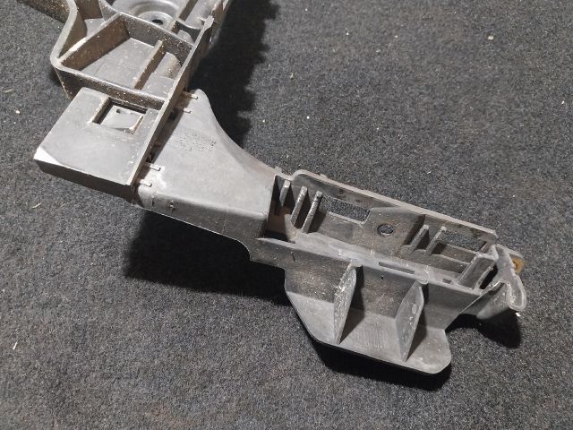 bontott AUDI A5 Bal hátsó Oldal Lökhárító Tartó (Műanyag)