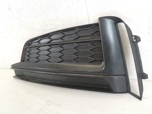 bontott AUDI A5 Bal Ködzárófény Keret