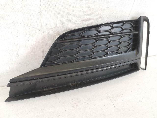 bontott AUDI A5 Bal Ködzárófény Keret