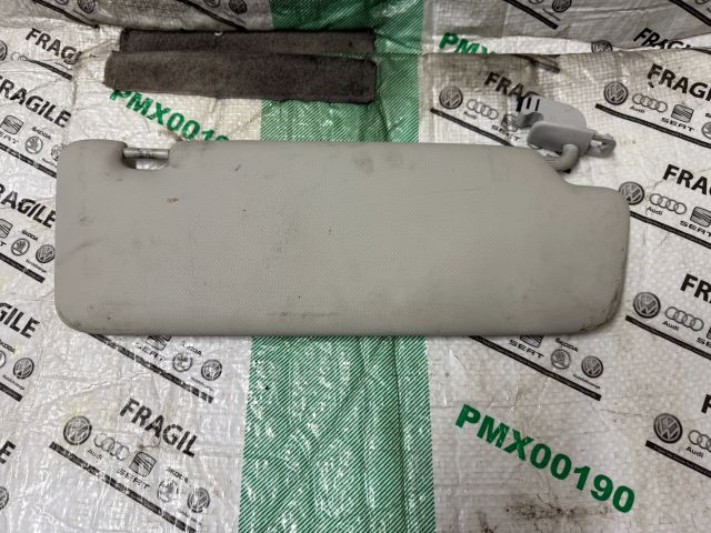 bontott AUDI A5 Bal Napellenző