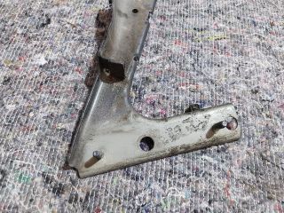 bontott AUDI A5 Bal Sárvédő Oldaltartó