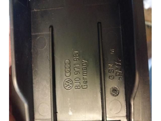 bontott AUDI A5 Biztosítéktábla Fedél