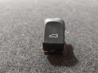 bontott AUDI A5 Csomagtér Nyitó Kar / Gomb
