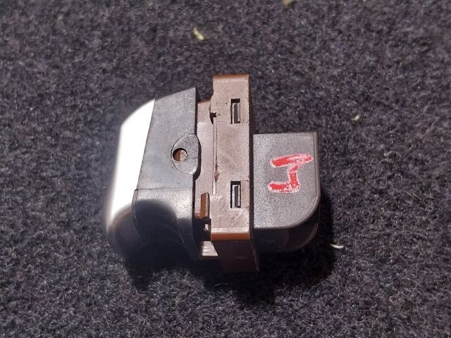 bontott AUDI A5 Csomagtér Nyitó Kar / Gomb