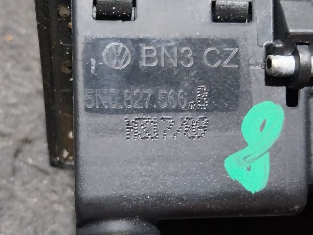 bontott AUDI A5 Csomagtér Nyitó Kar / Gomb