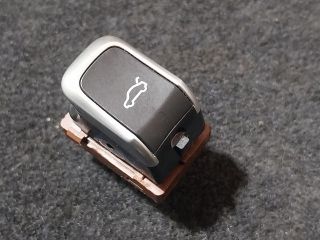 bontott AUDI A5 Csomagtér Nyitó Kar / Gomb