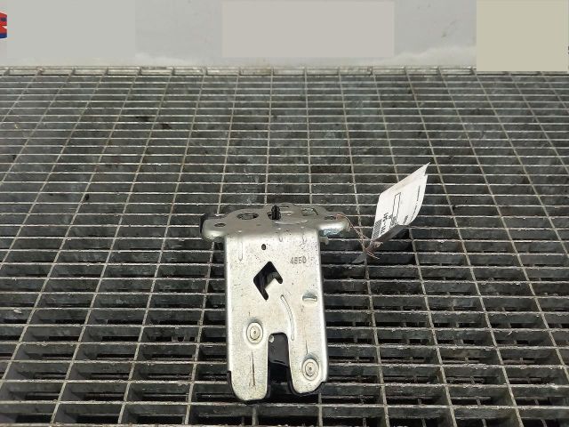 bontott AUDI A5 Csomagtérajtó Ütköző