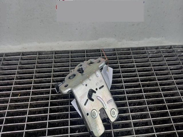 bontott AUDI A5 Csomagtérajtó Ütköző