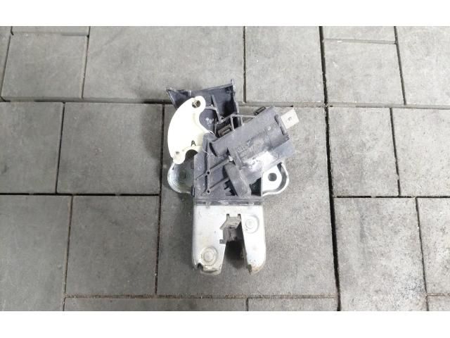 bontott AUDI A5 Csomagtérajtó Zárszerkezet