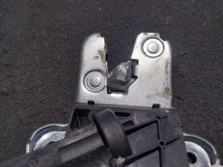 bontott AUDI A5 Csomagtérajtó Zárszerkezet