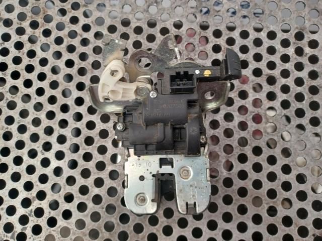 bontott AUDI A5 Csomagtérajtó Zárszerkezet