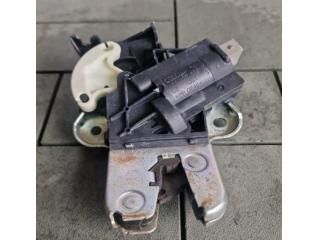 bontott AUDI A5 Csomagtérajtó Zárszerkezet