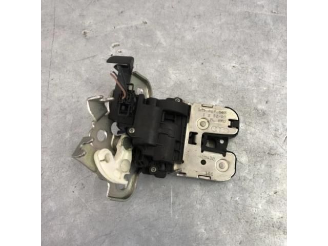 bontott AUDI A5 Csomagtérajtó Zárszerkezet