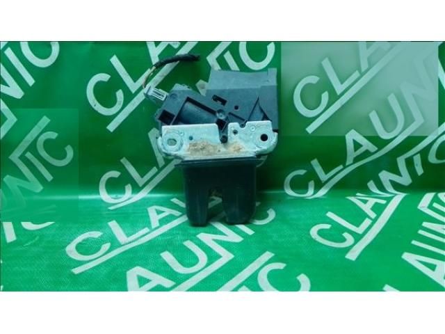 bontott AUDI A5 Csomagtérajtó Zárszerkezet