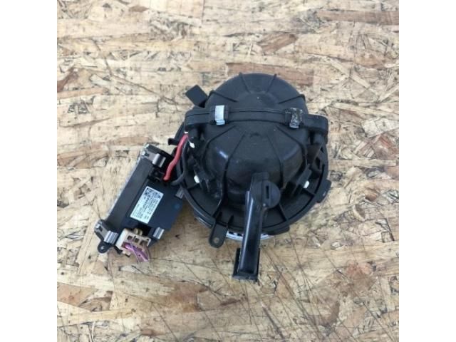 bontott AUDI A5 Előtét Ellenállás Fűtőmotor