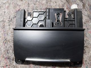 bontott AUDI A5 Első Hamutartó