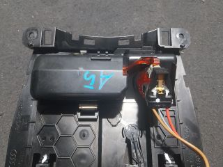 bontott AUDI A5 Első Hamutartó