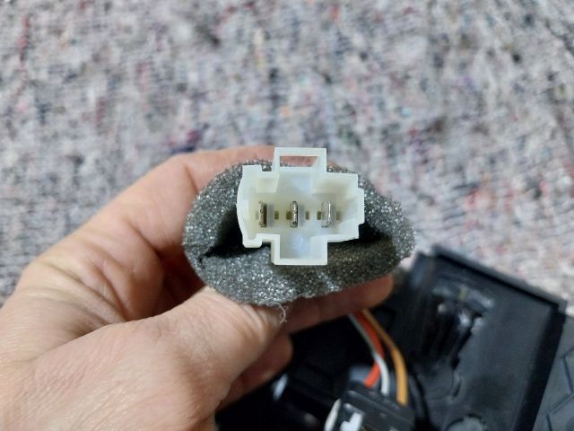 bontott AUDI A5 Első Hamutartó