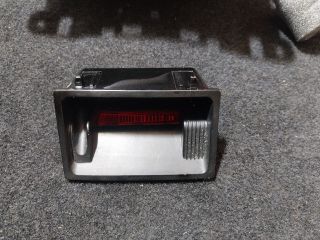 bontott AUDI A5 Első Hamutartó