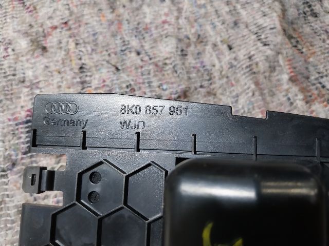 bontott AUDI A5 Első Hamutartó