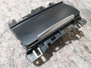 bontott AUDI A5 Első Hamutartó