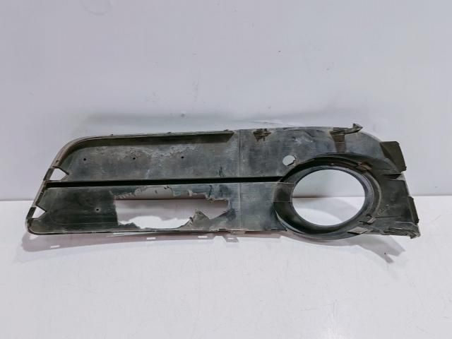 bontott AUDI A5 Első Lökhárító Díszléc