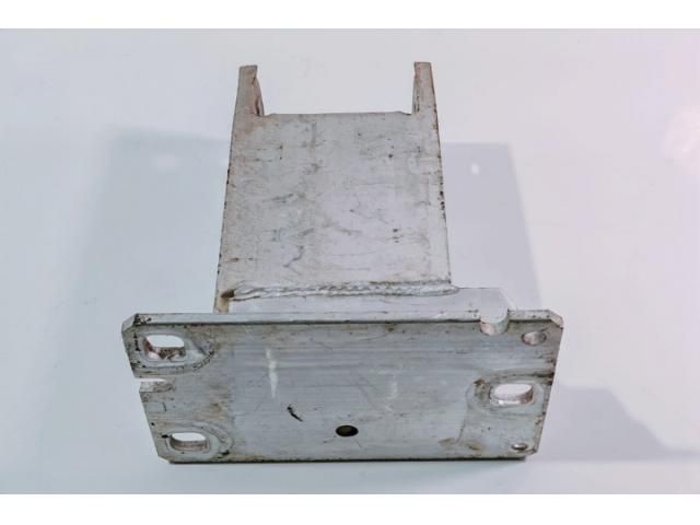 bontott AUDI A5 Első Lökhárító Merevítő (Fém)