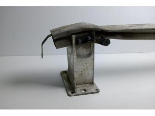 bontott AUDI A5 Első Lökhárító Merevítő (Fém)