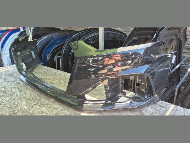 bontott AUDI A5 Első Lökhárító (Üresen)