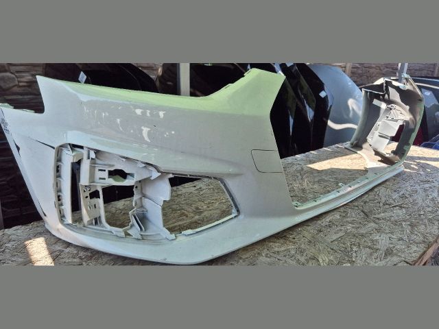 bontott AUDI A5 Első Lökhárító (Üresen)