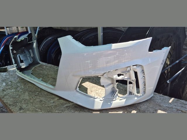 bontott AUDI A5 Első Lökhárító (Üresen)