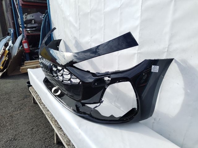 bontott AUDI A5 Első Lökhárító (Üresen)