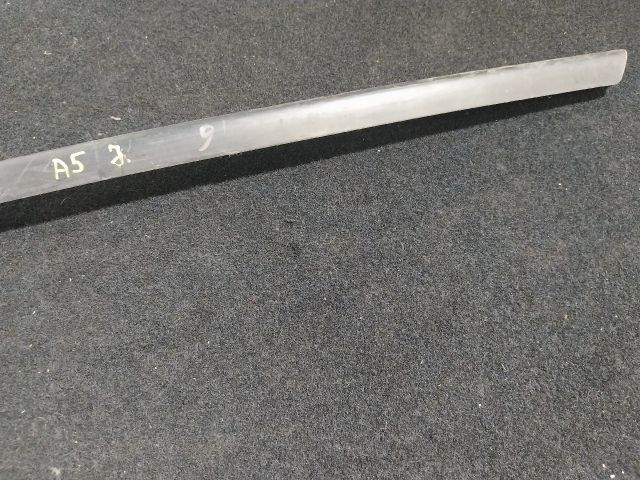 bontott AUDI A5 Első Szélvédő Jobb Díszléc