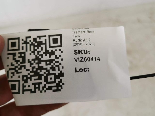 bontott AUDI A5 Első Vonószem Burkolat