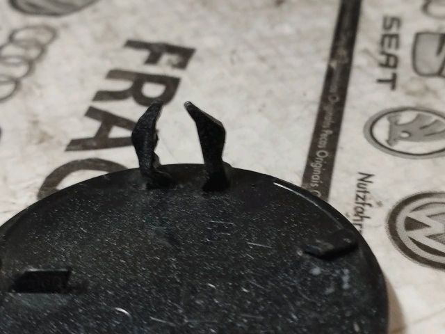 bontott AUDI A5 Első Vonószem Burkolat