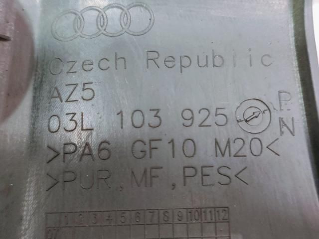 bontott AUDI A5 Felső Hűtőburkolat