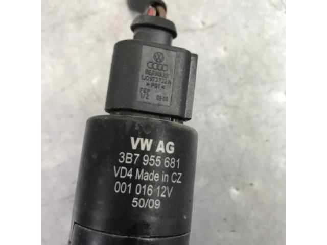 bontott AUDI A5 Fényszórómosó Szivattyú