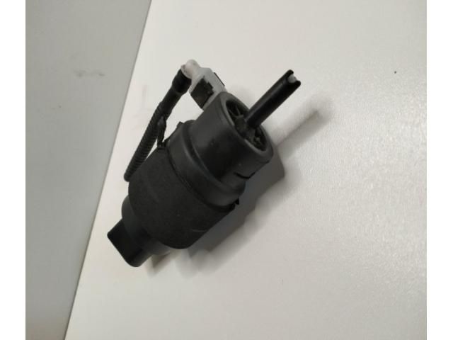 bontott AUDI A5 Fényszórómosó Szivattyú