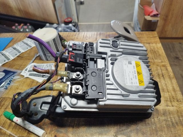 bontott AUDI A5 Feszültségszabályzó