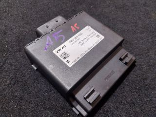 bontott AUDI A5 Feszültségszabályzó