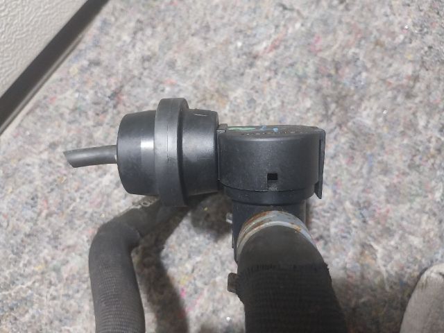 bontott AUDI A5 Fűtéscsap